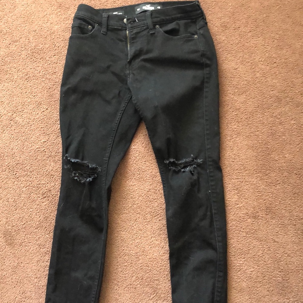 Black, hollister jeans with rips